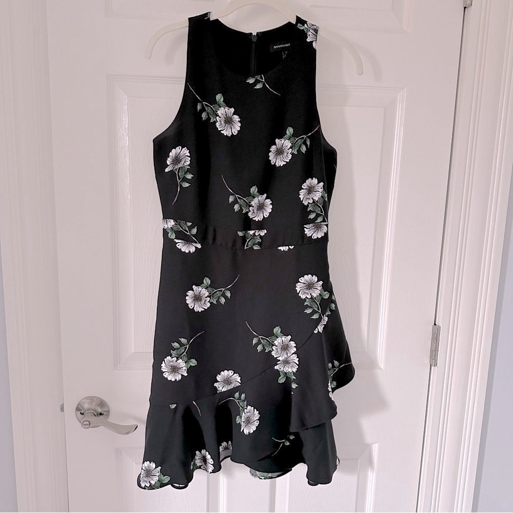 Banana Republic Ruffle Dress